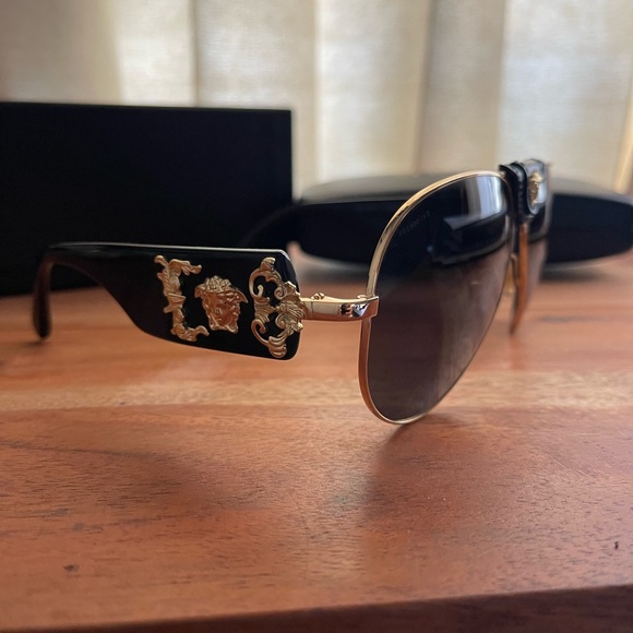 Versace Medusa Sunglasses NWOT